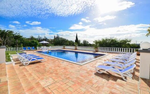 Vila Vale Mouro by OCvillas