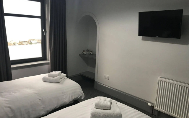 The Knowes Hotel & Restaurant