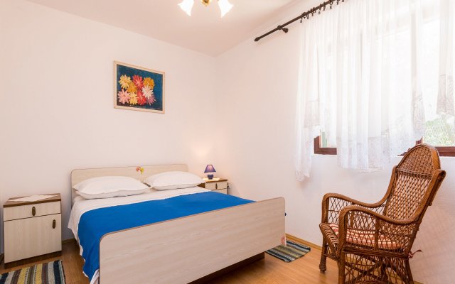 Apartment Ljube - quiet location & close to the beach: A3 Loviste, Peljesac peninsula