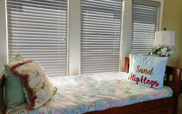 The White - 3 Br Home