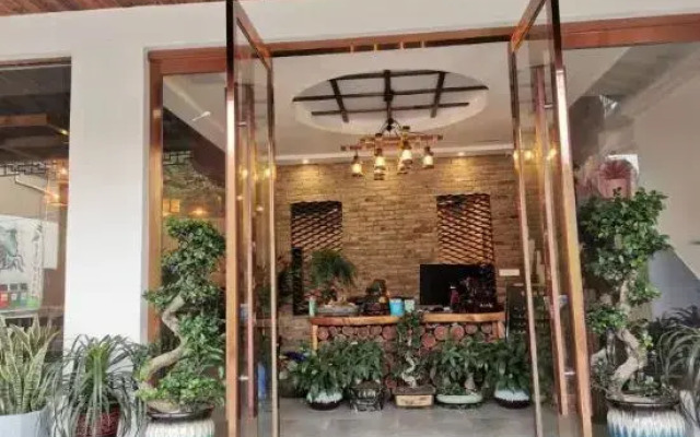 Ningguo Qinglongmen Inn