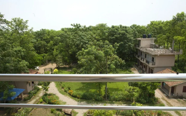 OYO 473 Hotel Jungle Palace