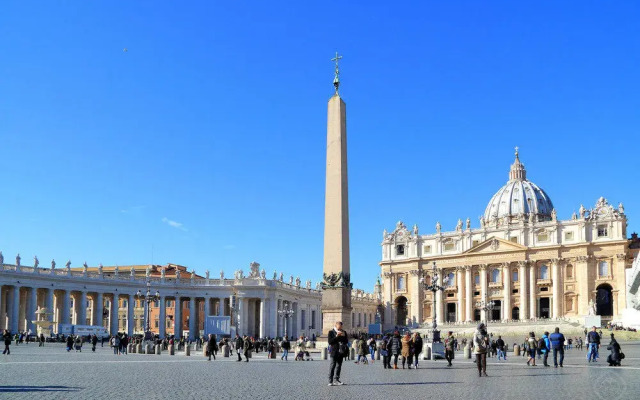 Vatican - WR Apartments