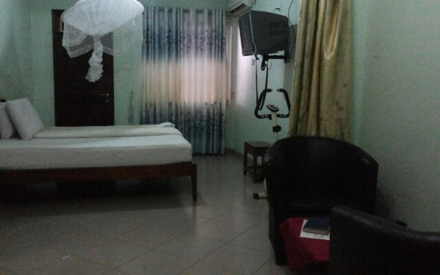 DaysInn Hotel