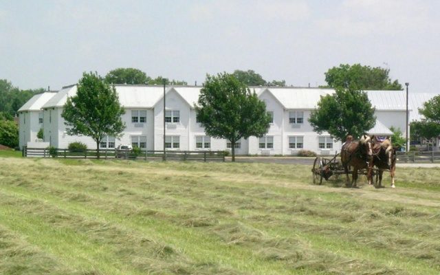 Amish Inn
