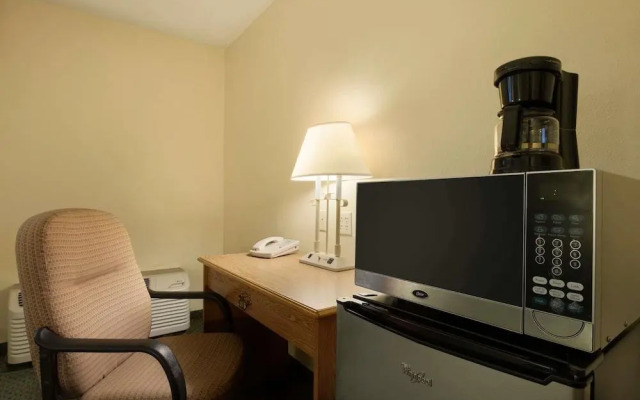 Travelodge By Wyndham Sturgis