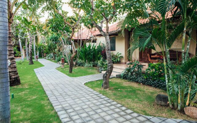 Kuta Puri Bungalows, Villas and Resort