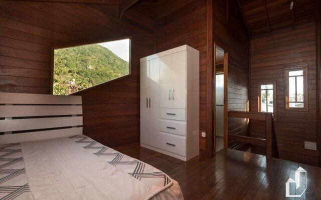 Casa com 03 dormitórios