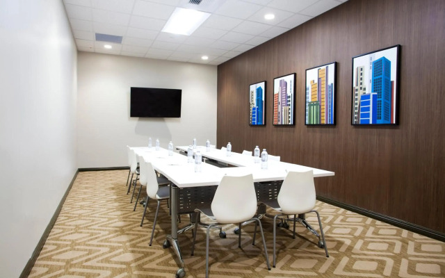 Redac Gateway Hotel In Torrance