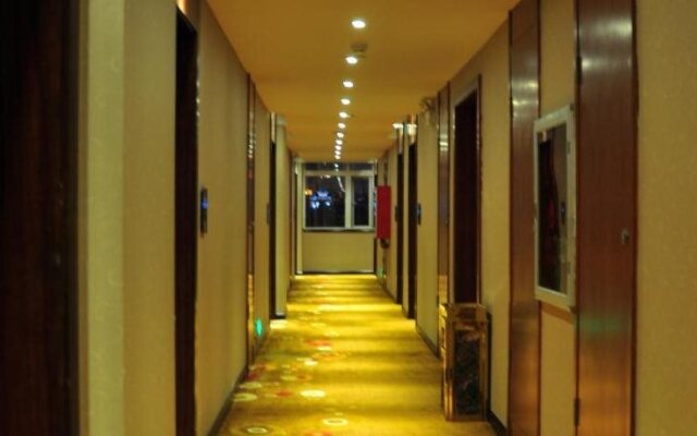 Harmonious Dunpu Hotel