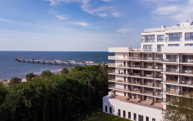 Aquamarina Prima Apartments by Renters