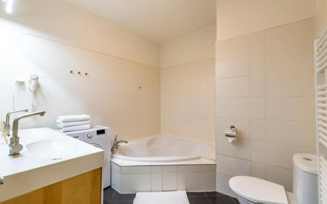 Štupartská 9 - Tyn Church View Apartment with terrace