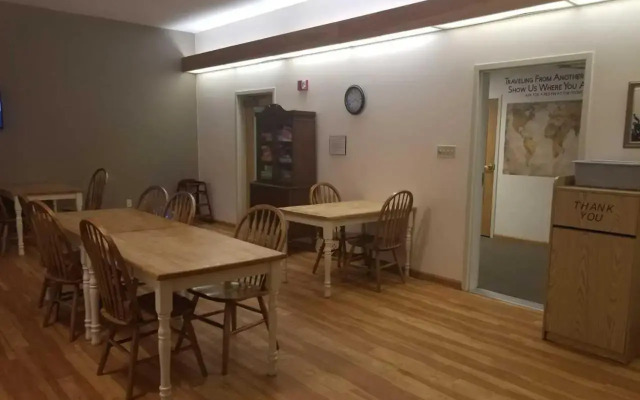 Brook Pointe Inn