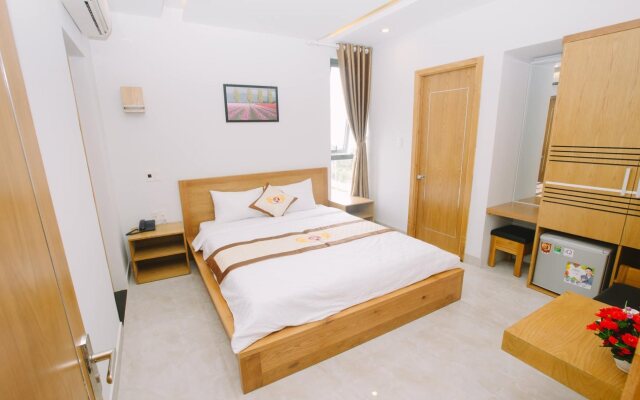 Tan Hoang Long Hotel