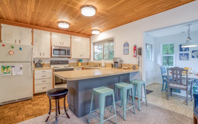 Cabin on the Coast (MCA 621)