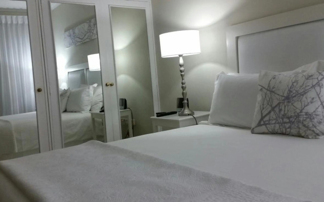 Rosebank Lodge Guesthouse by Claires