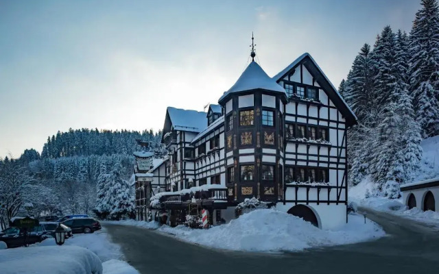 hotelImage