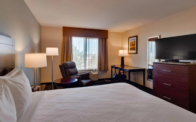 Best Western Plus Gateway Inn & Suites