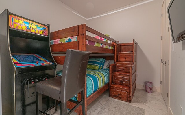 High Seas 3 Bedroom Condo