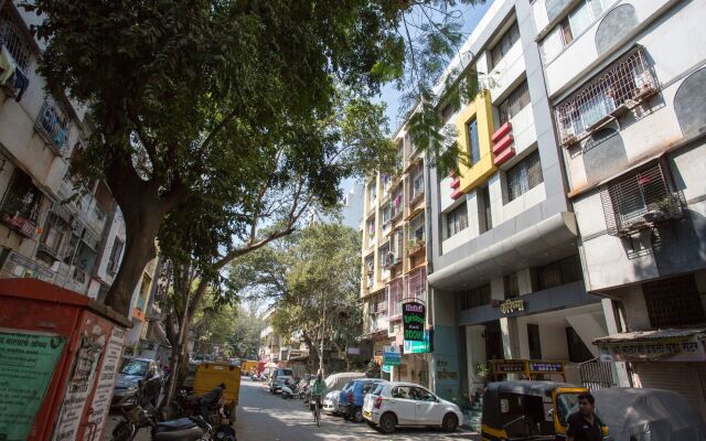 OYO 11601 Hotel Karishma