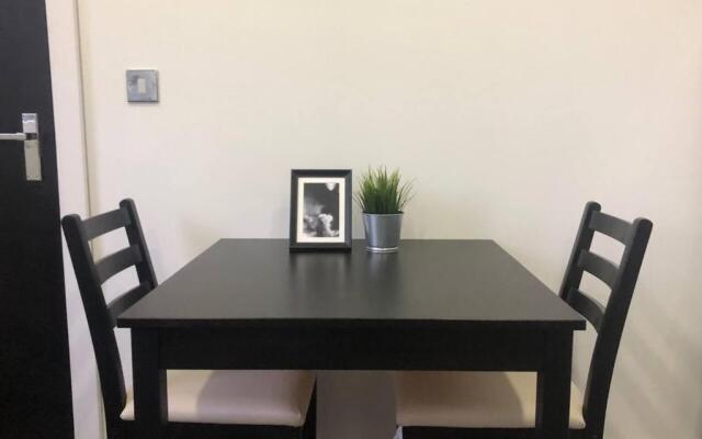 Spacious 1 Bed Apartment In The City Centre