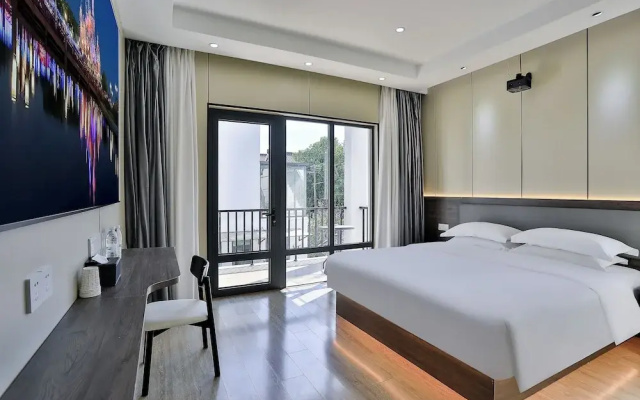 Yinshu Lunas Vila Courtyard Garden Resort  (Shanghai International Tourism Resort Branch)