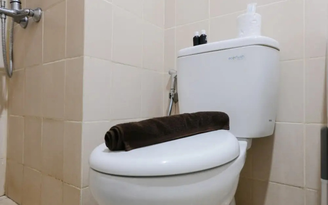 Homey And Cozy 2Br Apartment At Parahyangan Residence