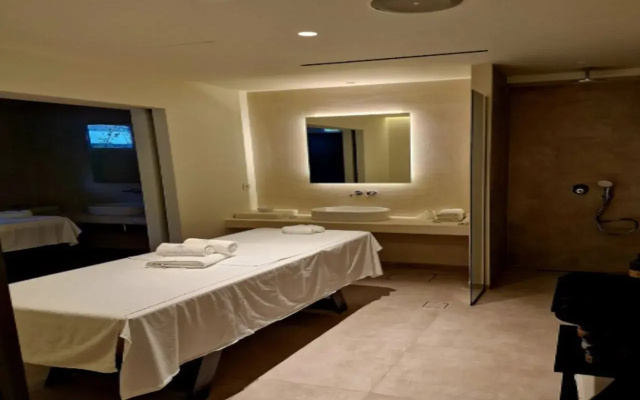 Tsamis Zante Suites - Adults Only