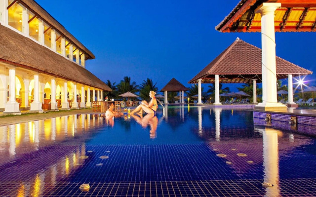 Le Pondy Beach & Lake Resort