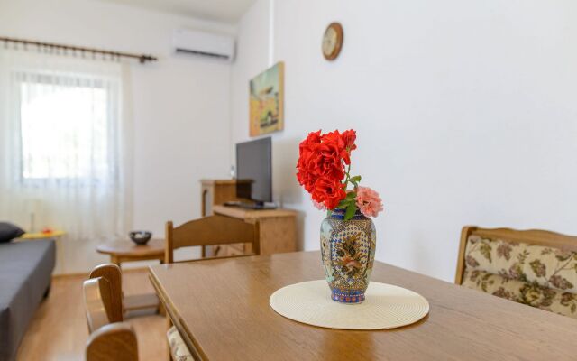 Apartment Vesna - comfortable: A1 Trogir, Riviera Trogir