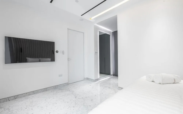 Luxe Dubai Marina 3Flr 4BR w Pool Sauna
