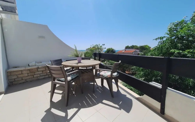 Sea View Apartment Povljana