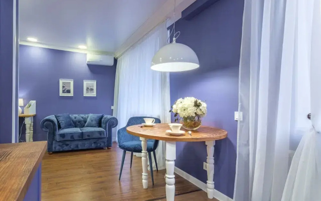 Flatsis Apartment August 23