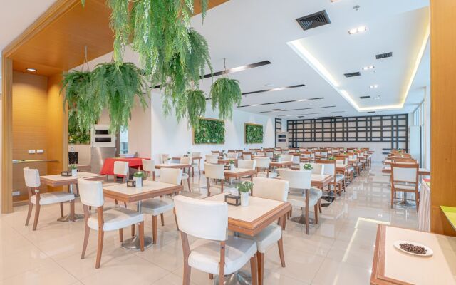 Eco Hotel by Thammasat