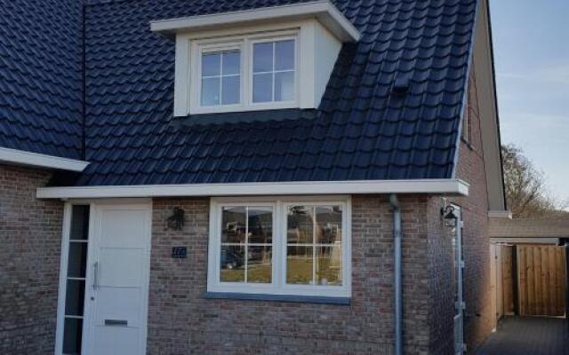 Vakantiewoning en Kamerverhuur Majoorwerf 17i