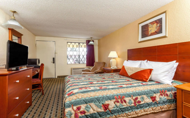 Knights Inn  Seymour IN