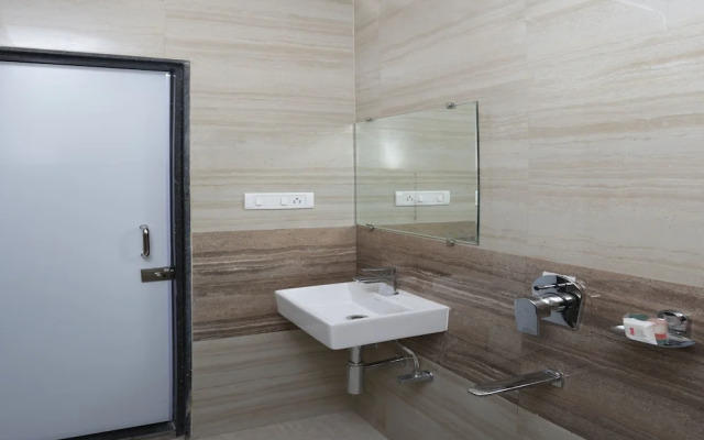 OYO 12899 Hotel Khushi Regent