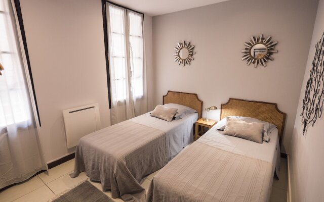 Suites Coronell d'En Vila