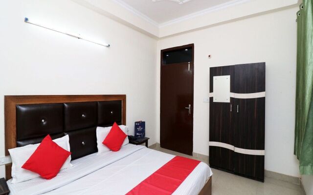 OYO 24958 Hotel Dayal