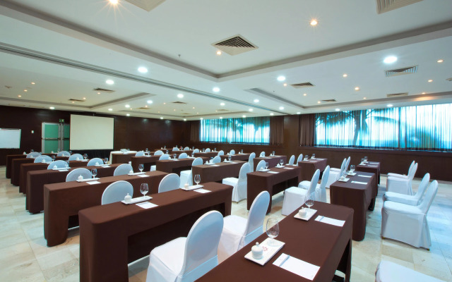 Krystal Grand Cancun