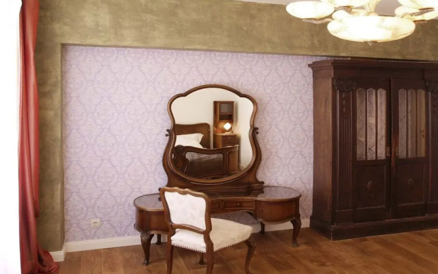 Hotel Lux