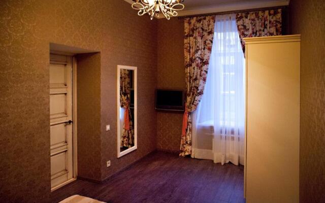 Apartment in Deribasovskaya street 13