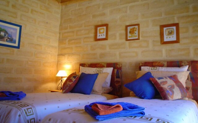Dee's Villa