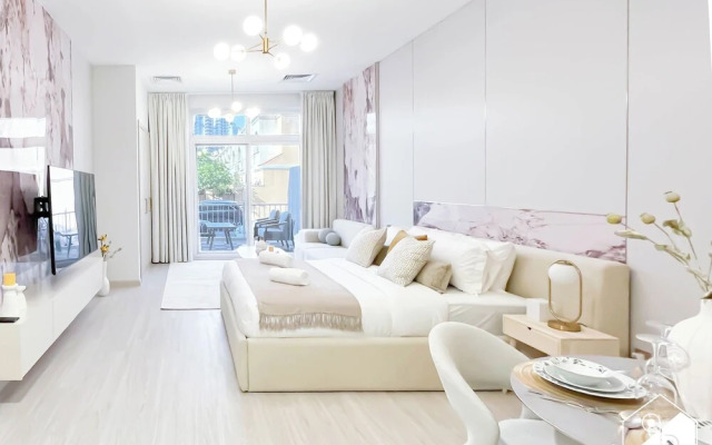 Stylish Ground-floor Studio JVC