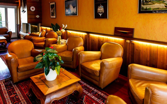 Rex Hotel