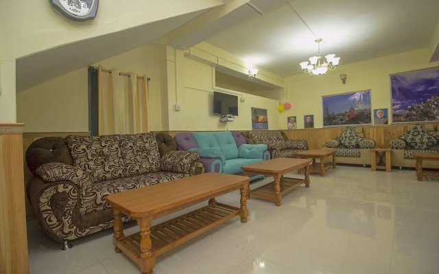 Oyo 24942 Hotel Lhasa