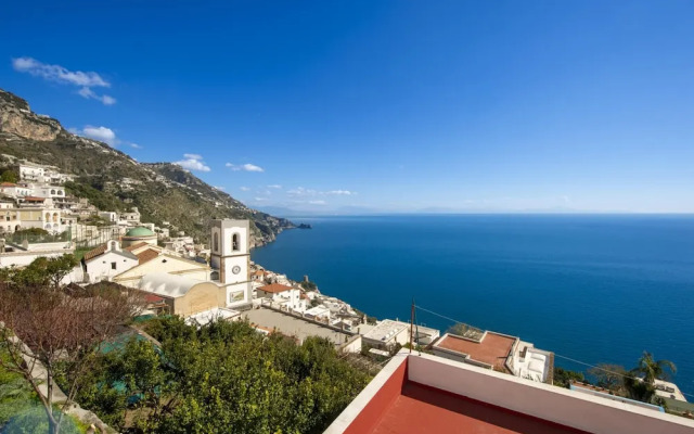 Villa Gr - Enchanting Villa Overlooking the Sea