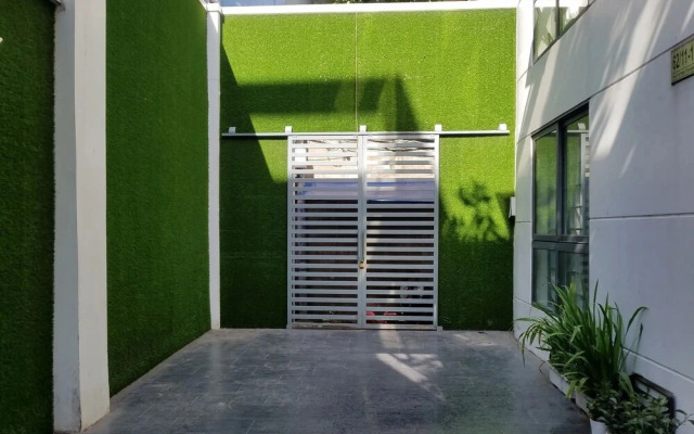ANNA HOUSE 2- Service Apartment