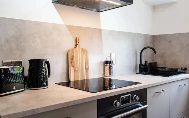 2bedroom Apartment-free Parking