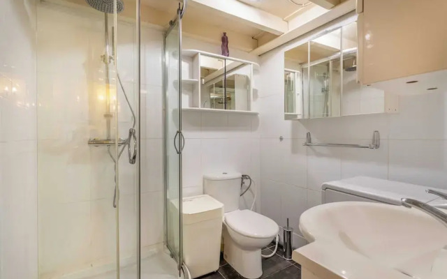 Charming Duplex With 1 Bedroom